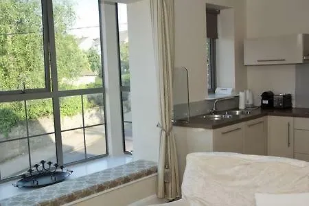 Oakleigh House, 1 Apartment